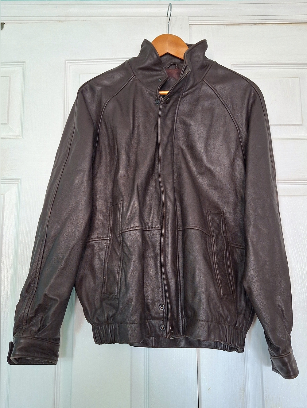 Vintage Dunbrooke Brown Leather Bomber Jacket in Men's size M